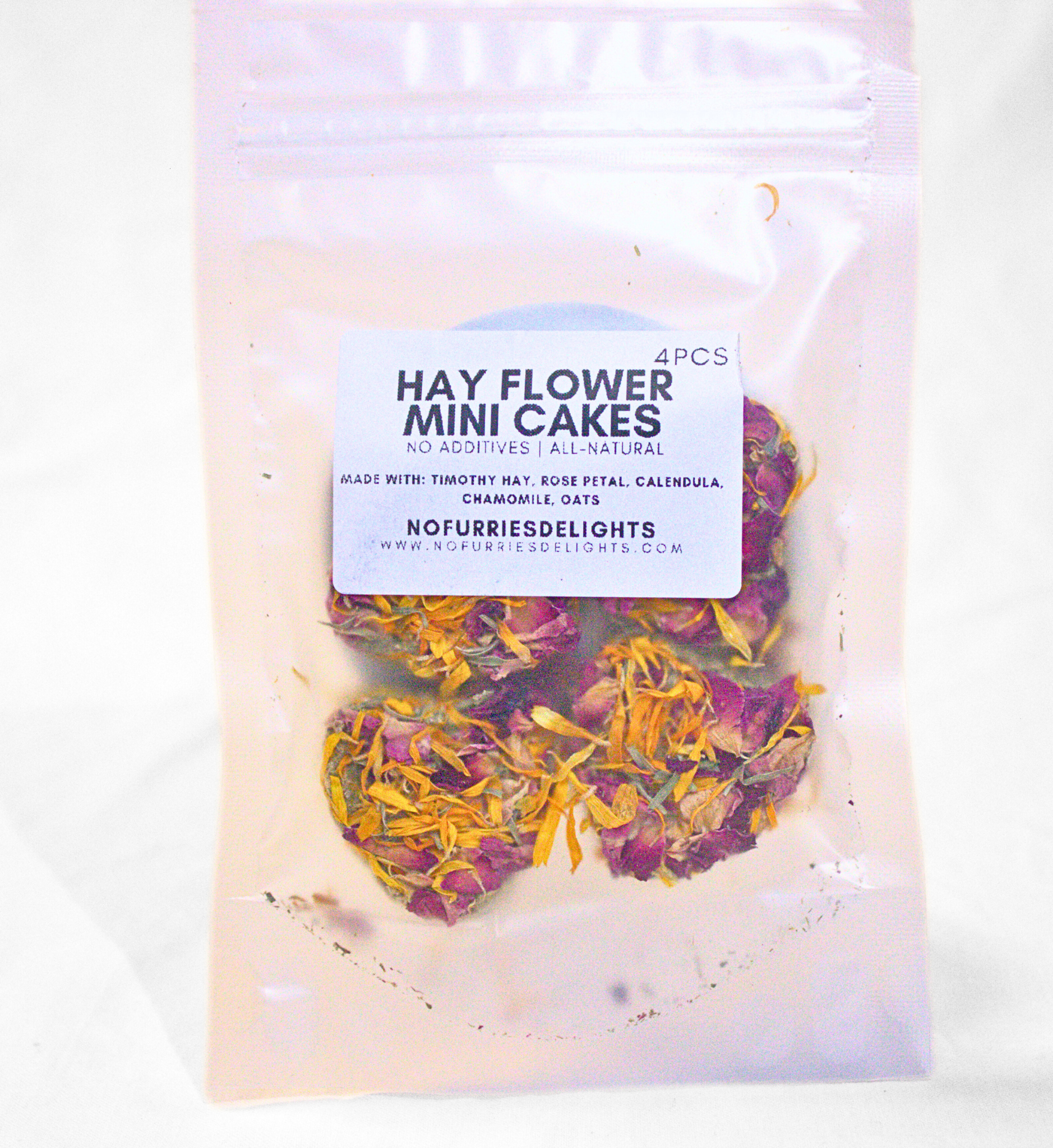 Hay Flower Mini Cakes